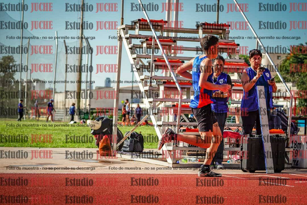 Fotos de los 3000 m con obstáculos de varones