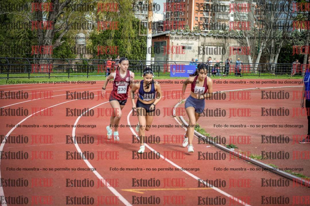 Fotos de los 1500 m con obstáculos de mujeres