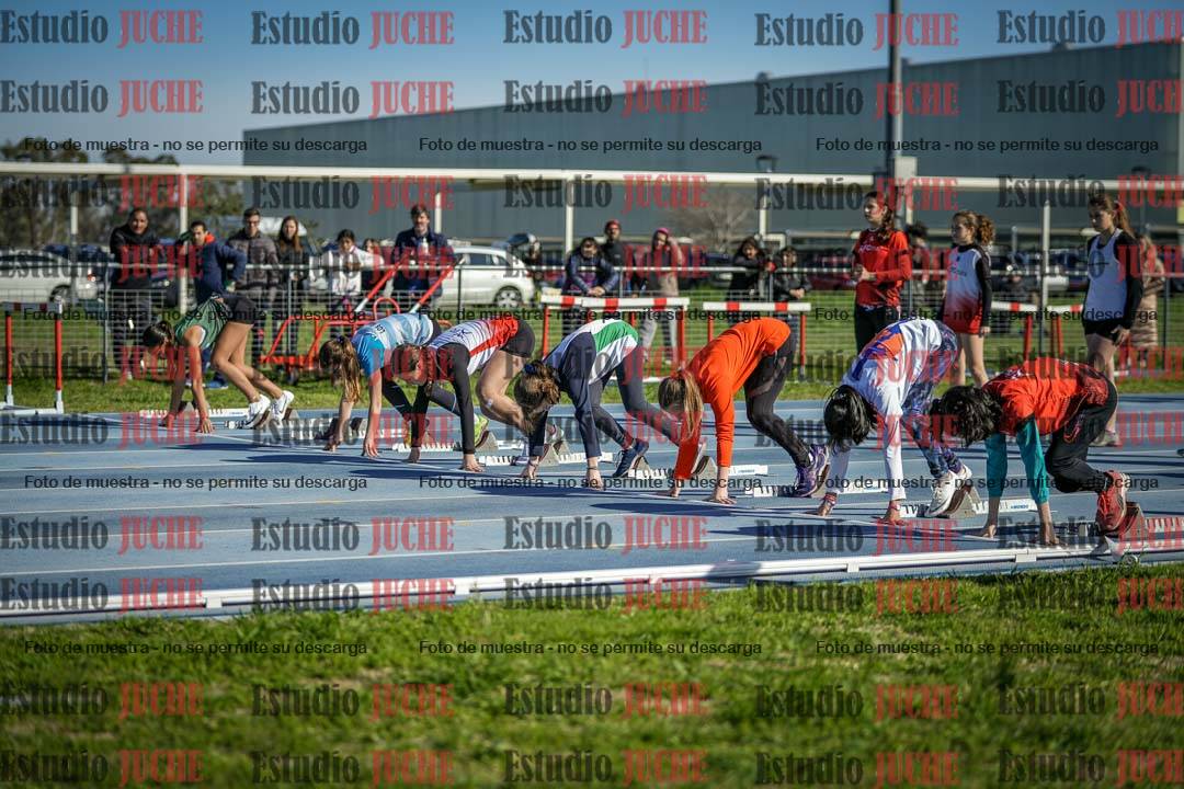Fotos de los 80 m llanos de mujeres - U14