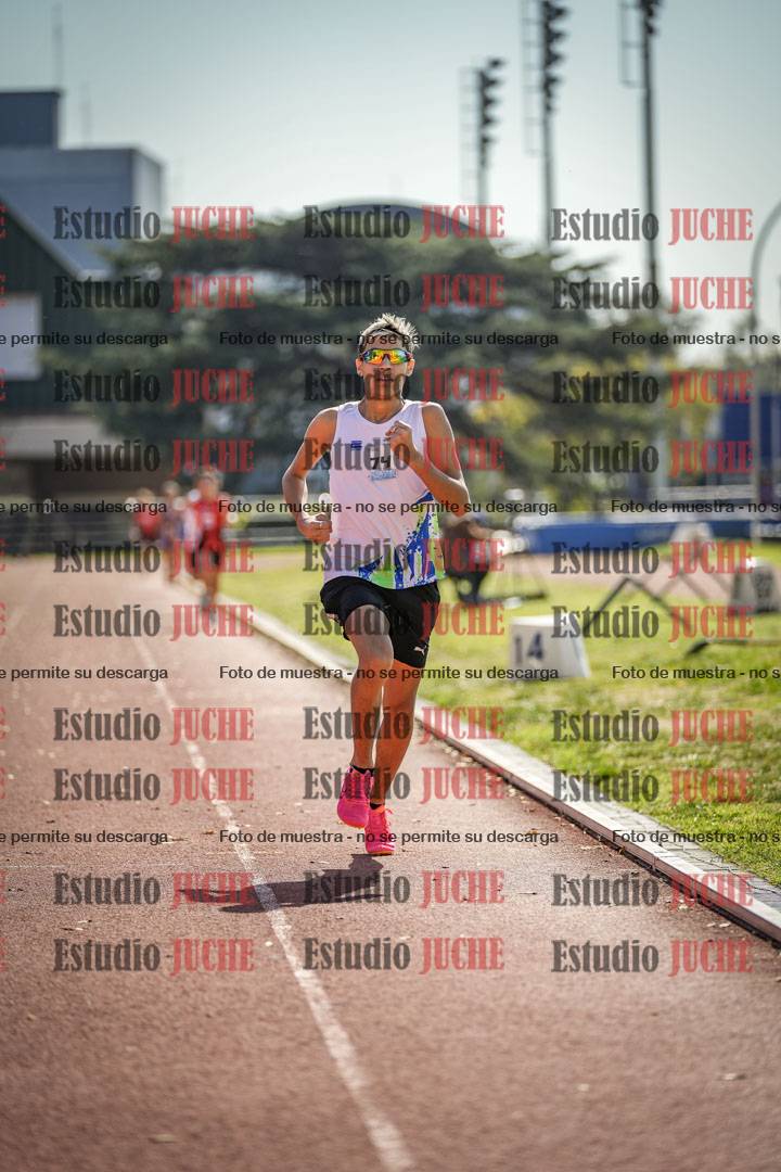 Fotos de los 600 m llanos de varones - U16