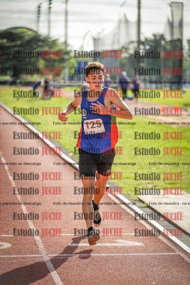 Fotos de los 3000 m con obstáculos de varones