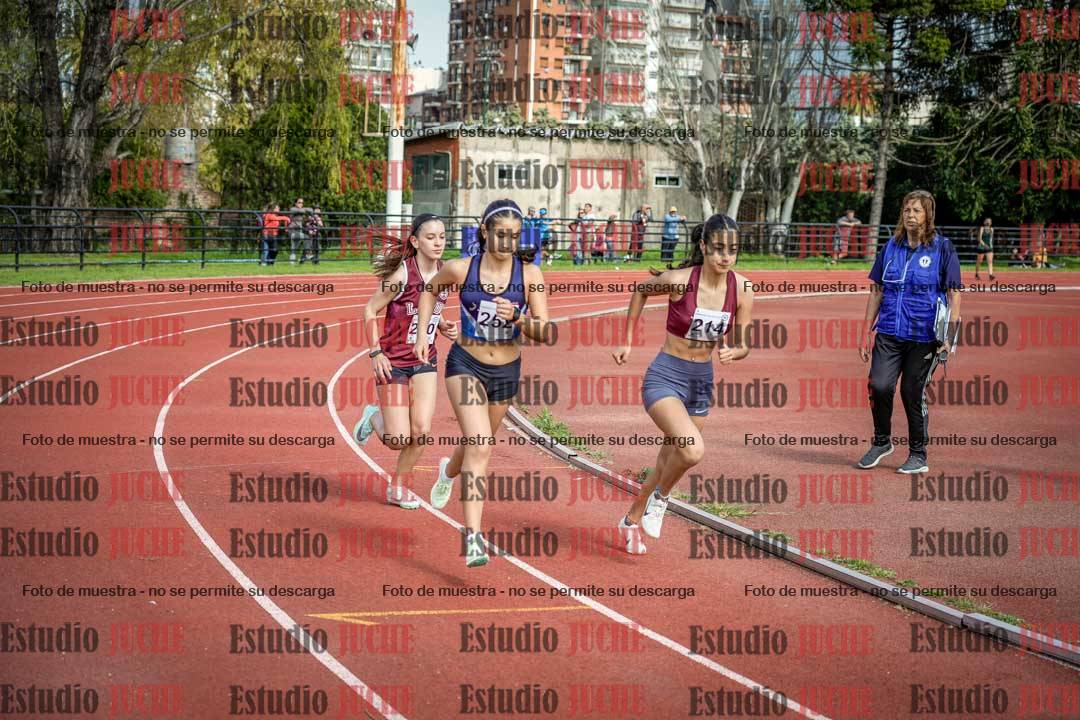 Fotos de los 1500 m con obstáculos de mujeres