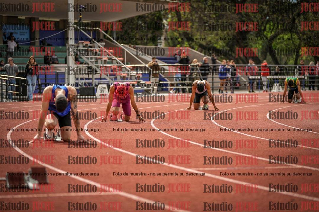 Fotos de los 400 m con vallas de varones