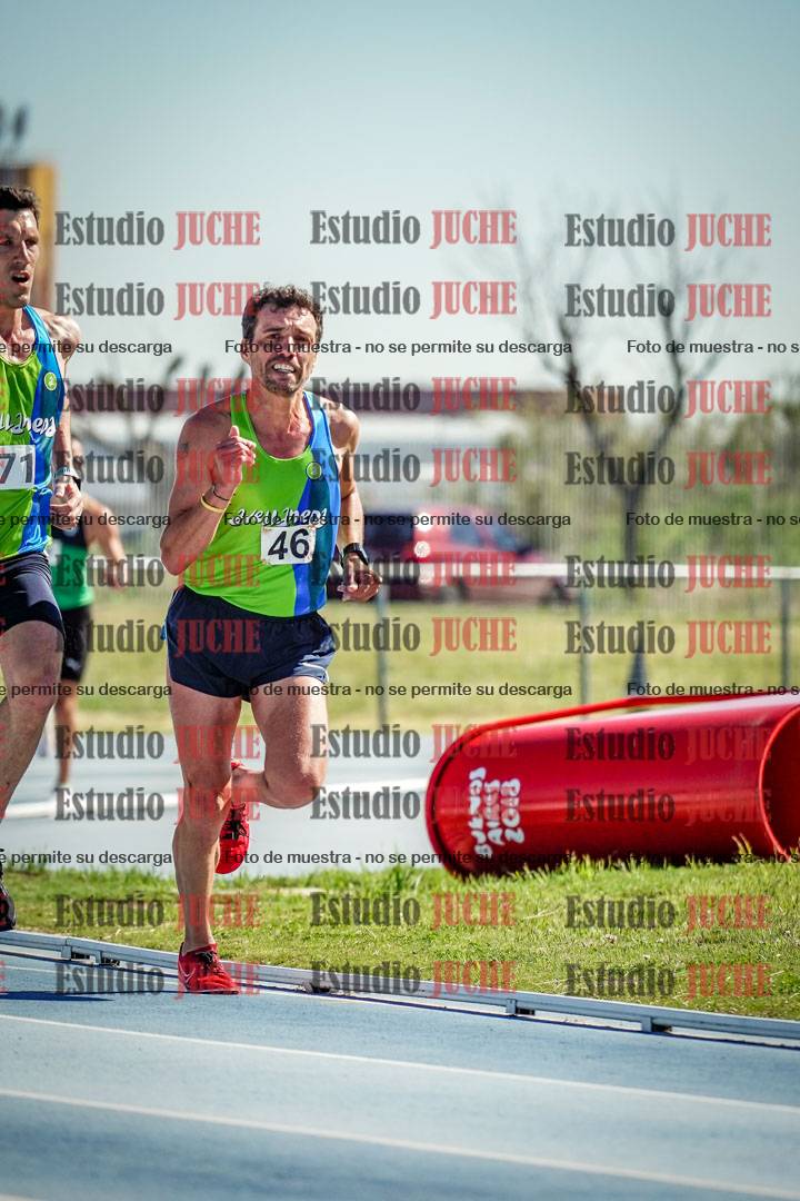 Fotos de los 5000 m de mujeres y varones - serie 1