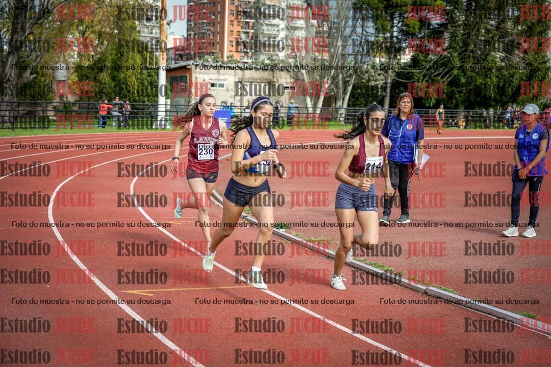 Fotos de los 1500 m con obstáculos de mujeres