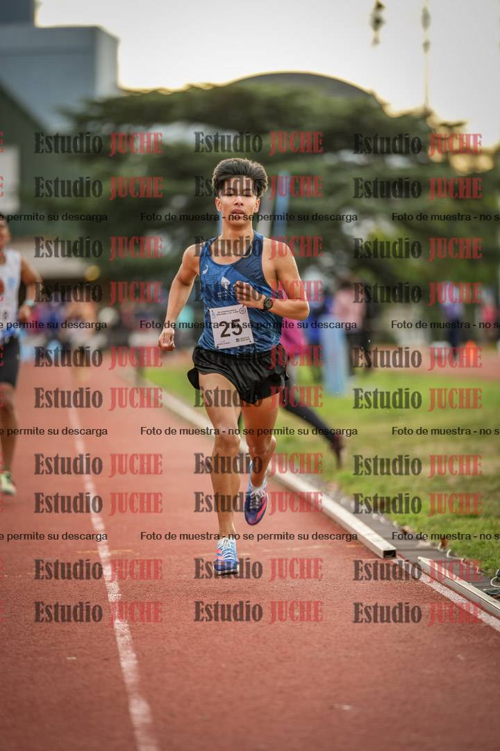 Fotos de los 2000 m con obstáculos de varones