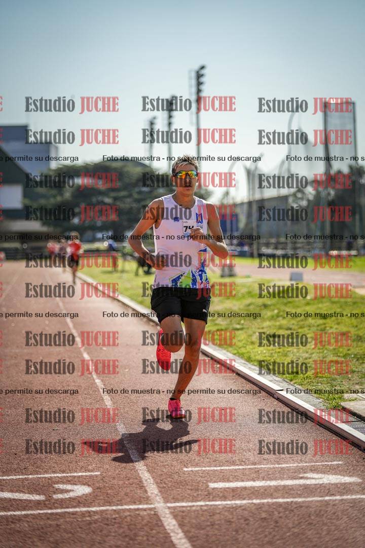 Fotos de los 600 m llanos de varones - U16