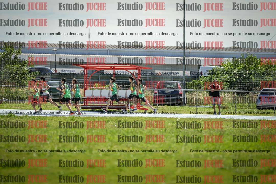 Fotos de los 600 m llanos de varones