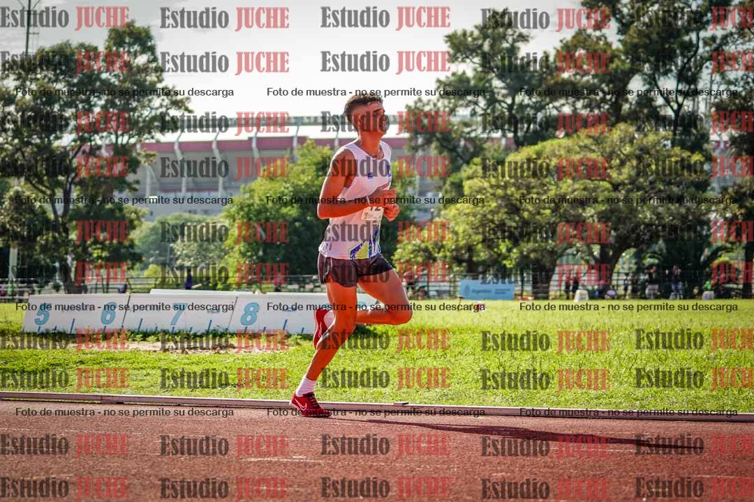 Fotos de los 3000 m con obstáculos de varones