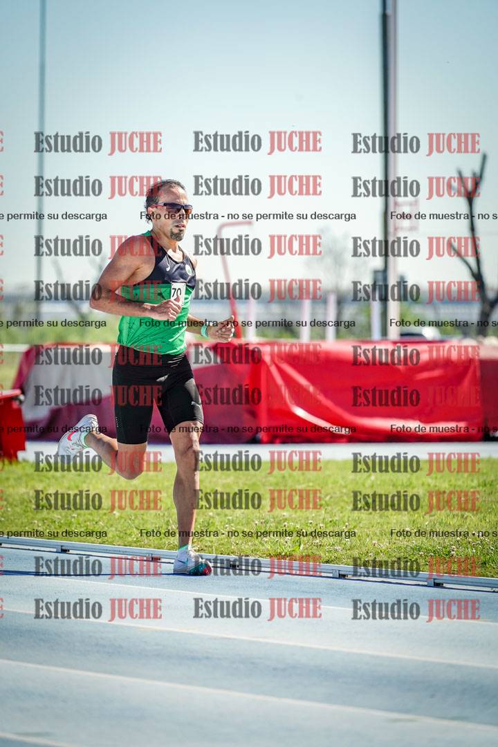 Fotos de los 5000 m de mujeres y varones - serie 1