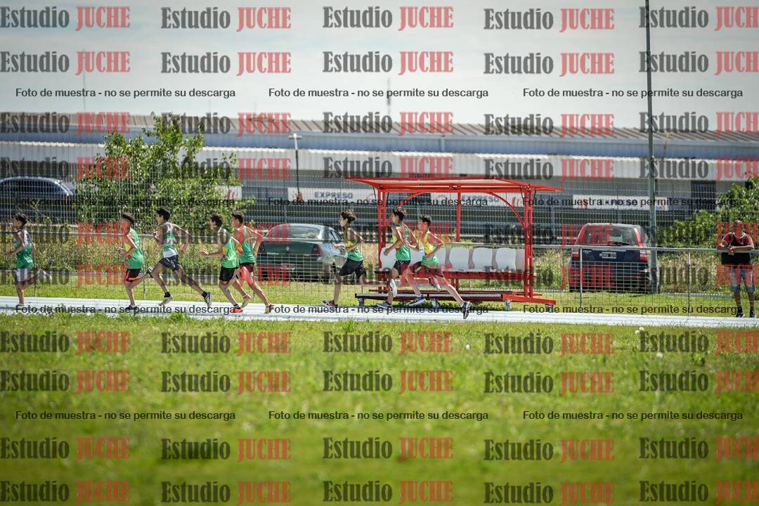Fotos de los 600 m llanos de varones