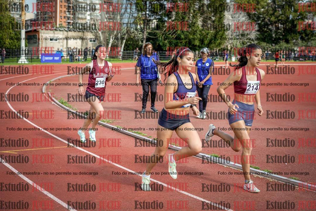 Fotos de los 1500 m con obstáculos de mujeres