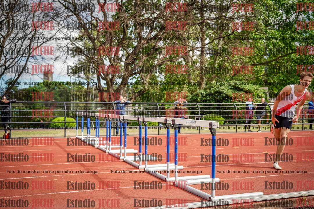Fotos de los 400 m con vallas de varones