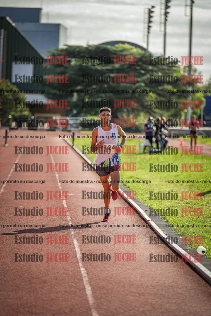 Fotos de los 3000 m con obstáculos de varones