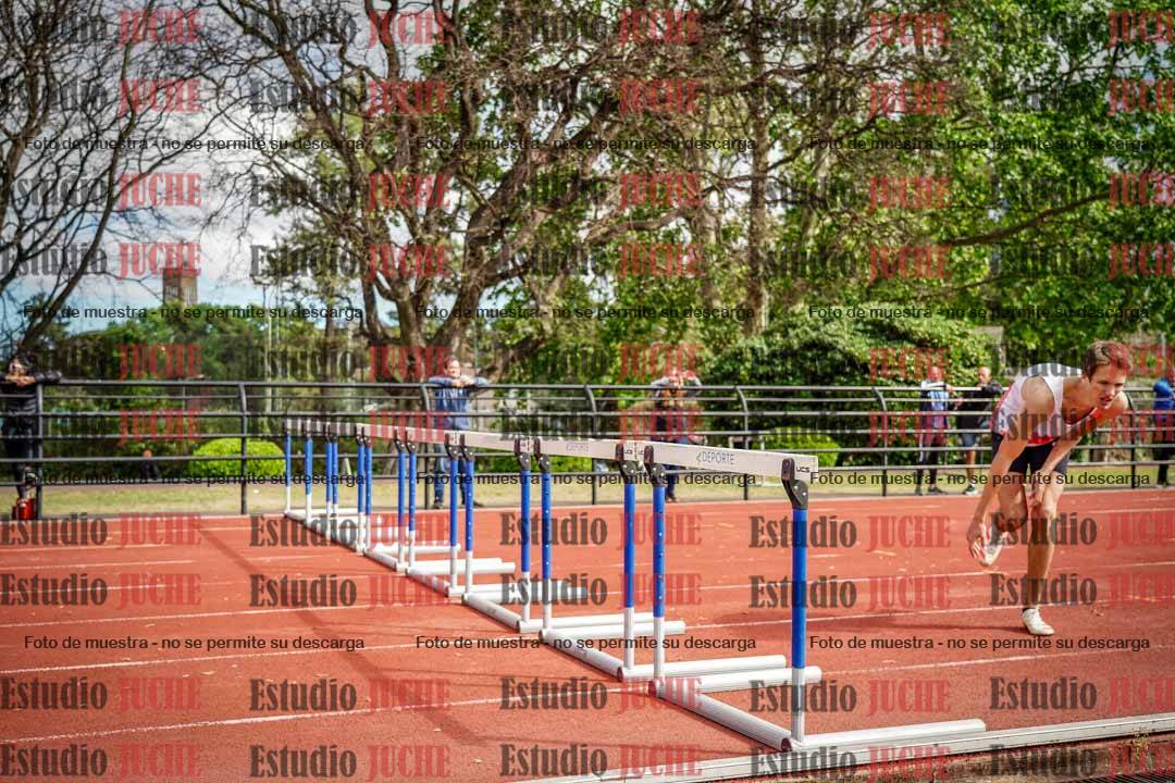 Fotos de los 400 m con vallas de varones