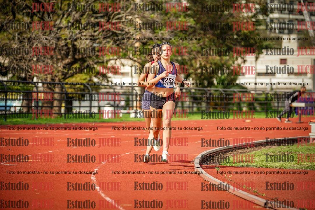 Fotos de los 1500 m con obstáculos de mujeres