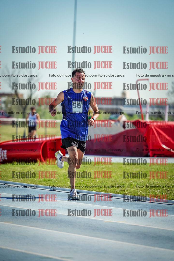 Fotos de los 5000 m de mujeres y varones - serie 1