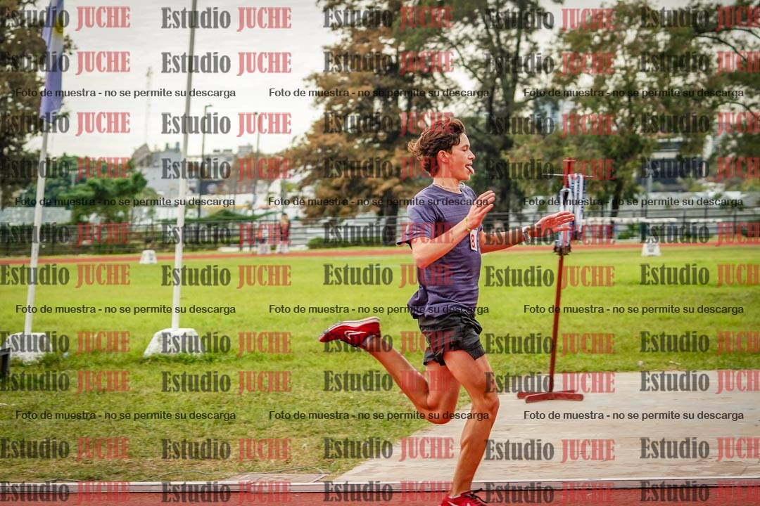 Fotos de los 3000 m con obstáculos de varones
