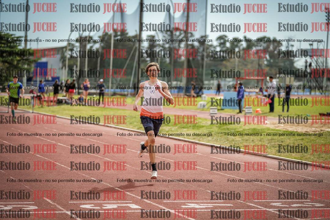 Fotos de los 400 m con vallas de varones