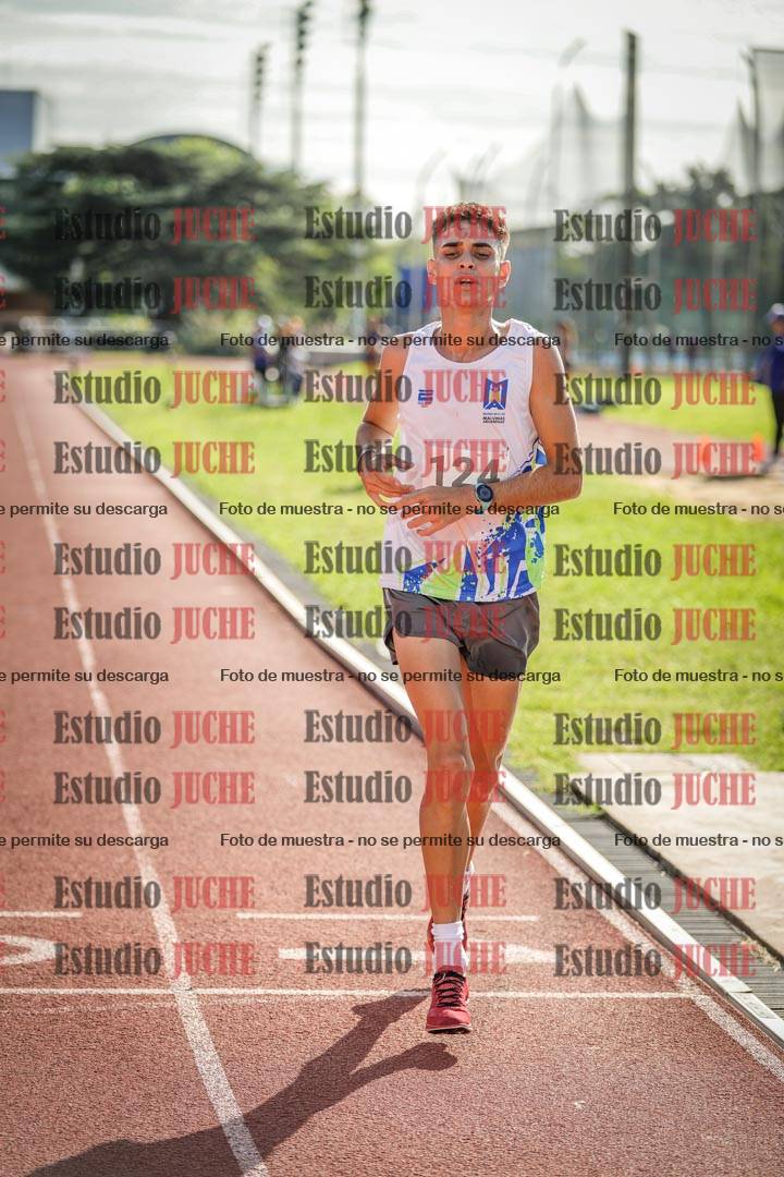 Fotos de los 3000 m con obstáculos de varones