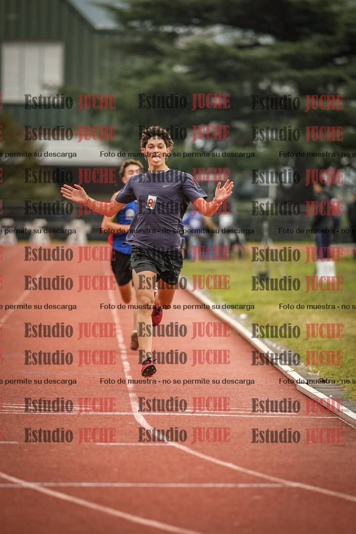 Fotos de los 3000 m con obstáculos de varones