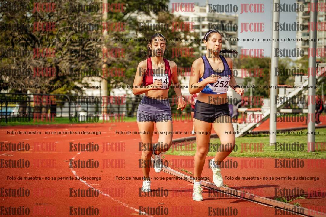 Fotos de los 1500 m con obstáculos de mujeres