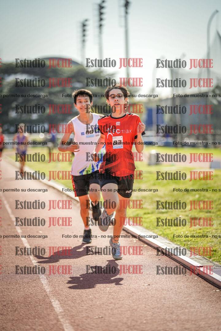 Fotos de los 600 m llanos de varones - U16
