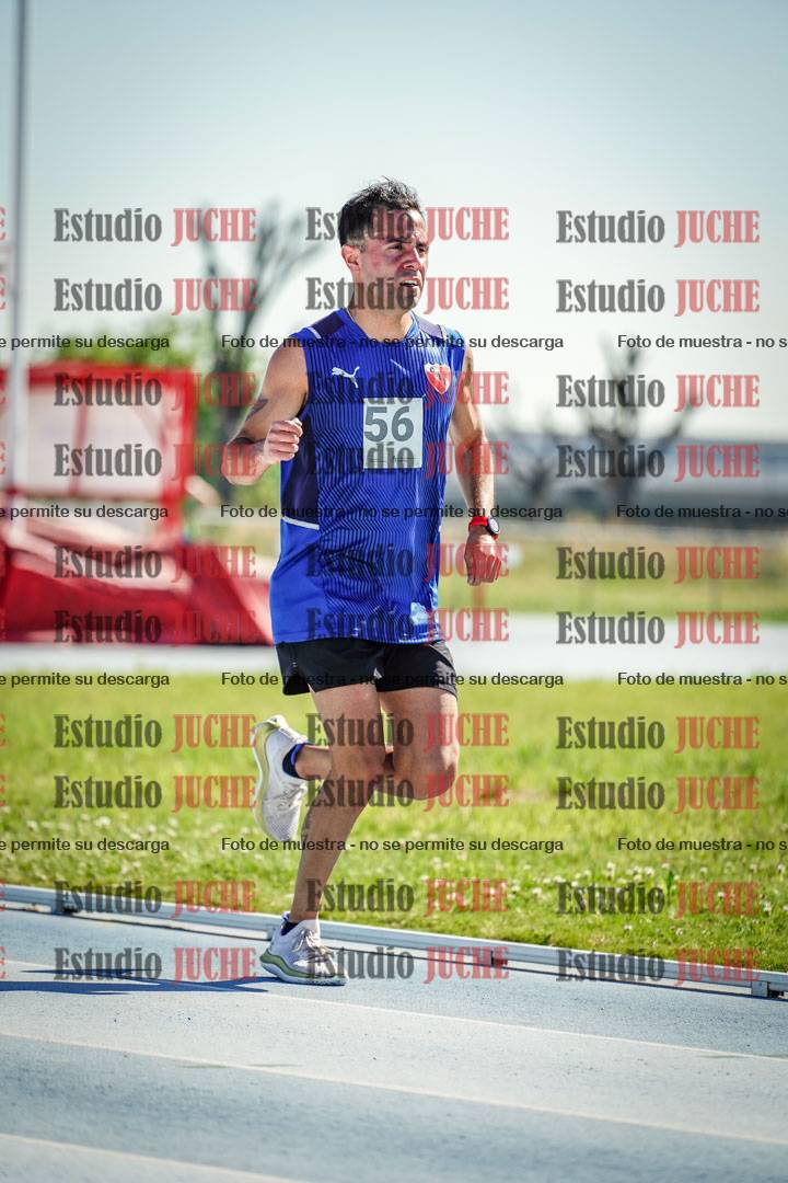 Fotos de los 5000 m de mujeres y varones - serie 1