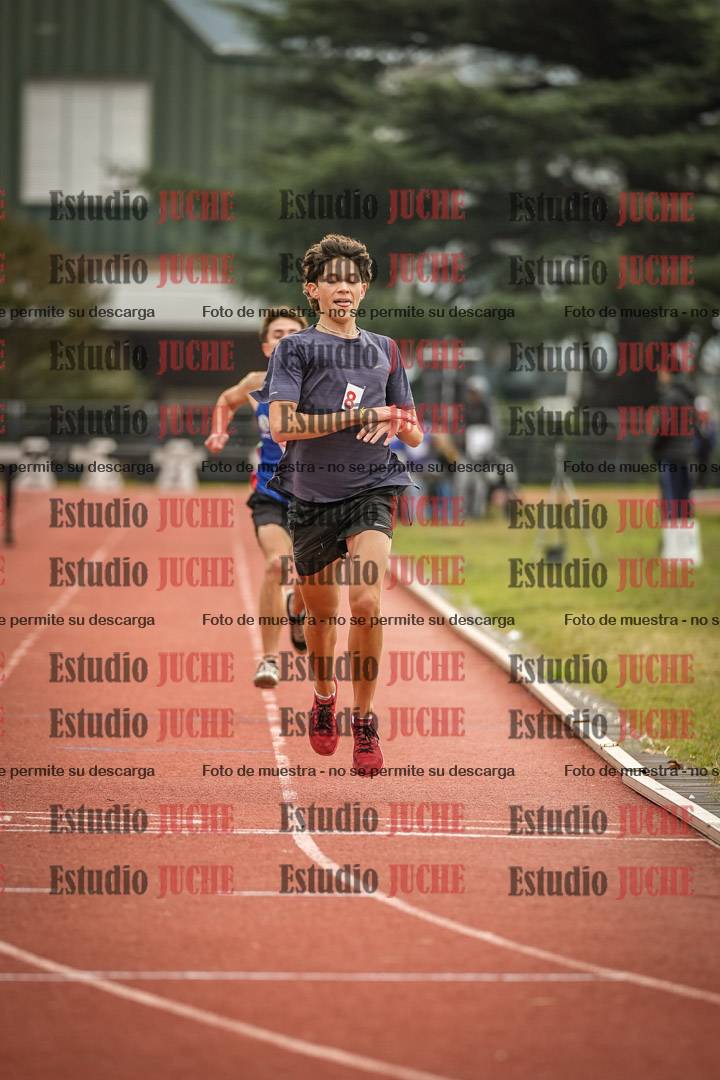 Fotos de los 3000 m con obstáculos de varones