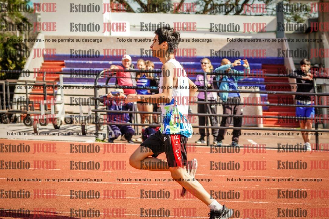 Fotos de los 600 m llanos de varones - U16