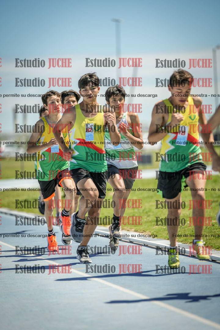 Fotos de los 600 m llanos de varones