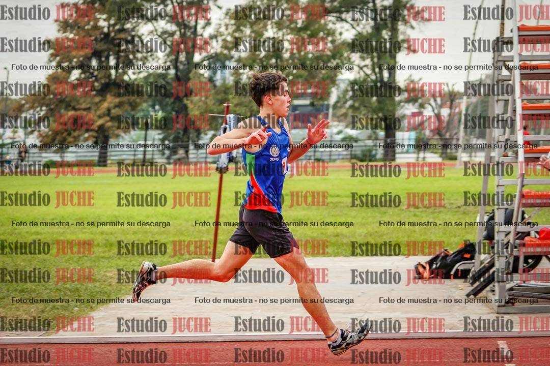 Fotos de los 3000 m con obstáculos de varones