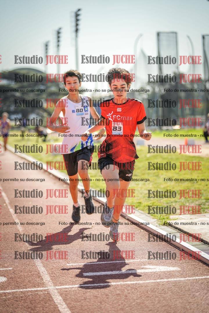 Fotos de los 600 m llanos de varones - U16