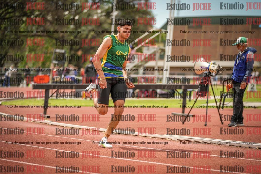 Fotos de los 400 m con vallas de varones
