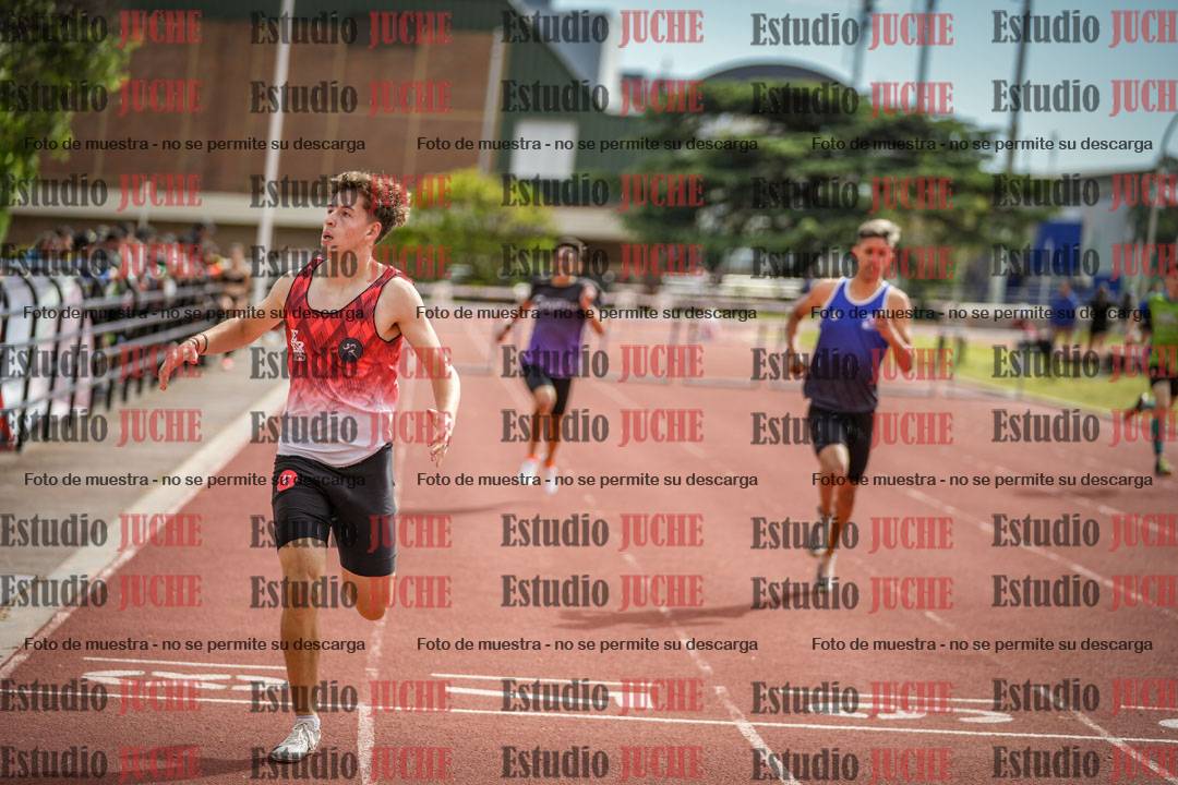 Fotos de los 400 m con vallas de varones