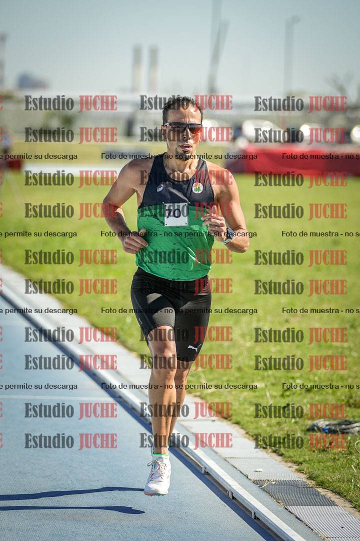 Fotos de los 5000 m de mujeres y varones - serie 1