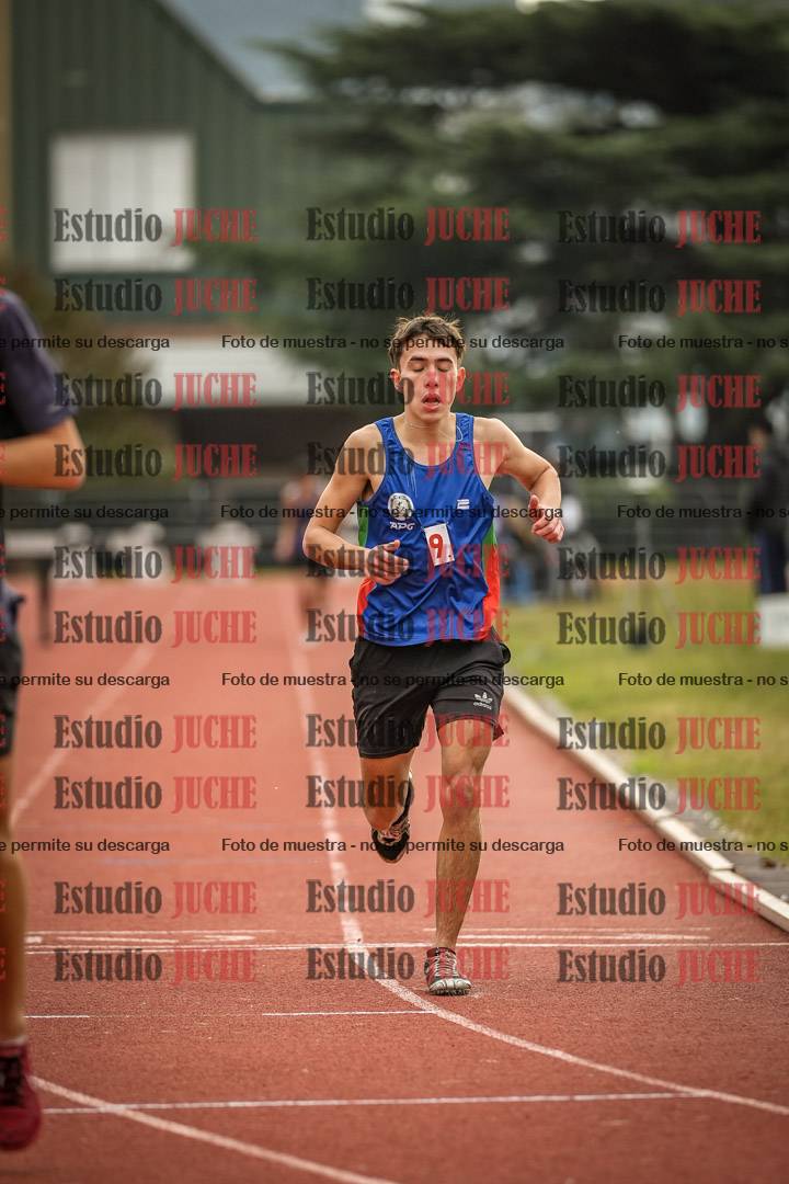 Fotos de los 3000 m con obstáculos de varones