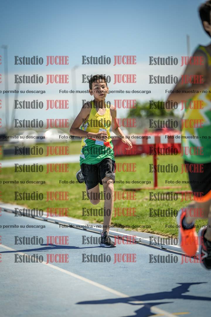Fotos de los 600 m llanos de varones