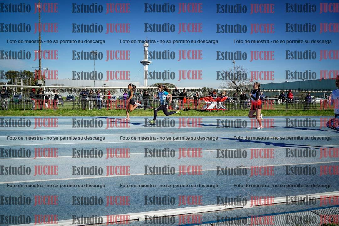 Fotos de los 80 m llanos de mujeres - U14