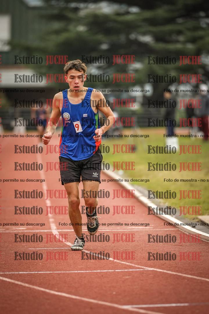 Fotos de los 3000 m con obstáculos de varones