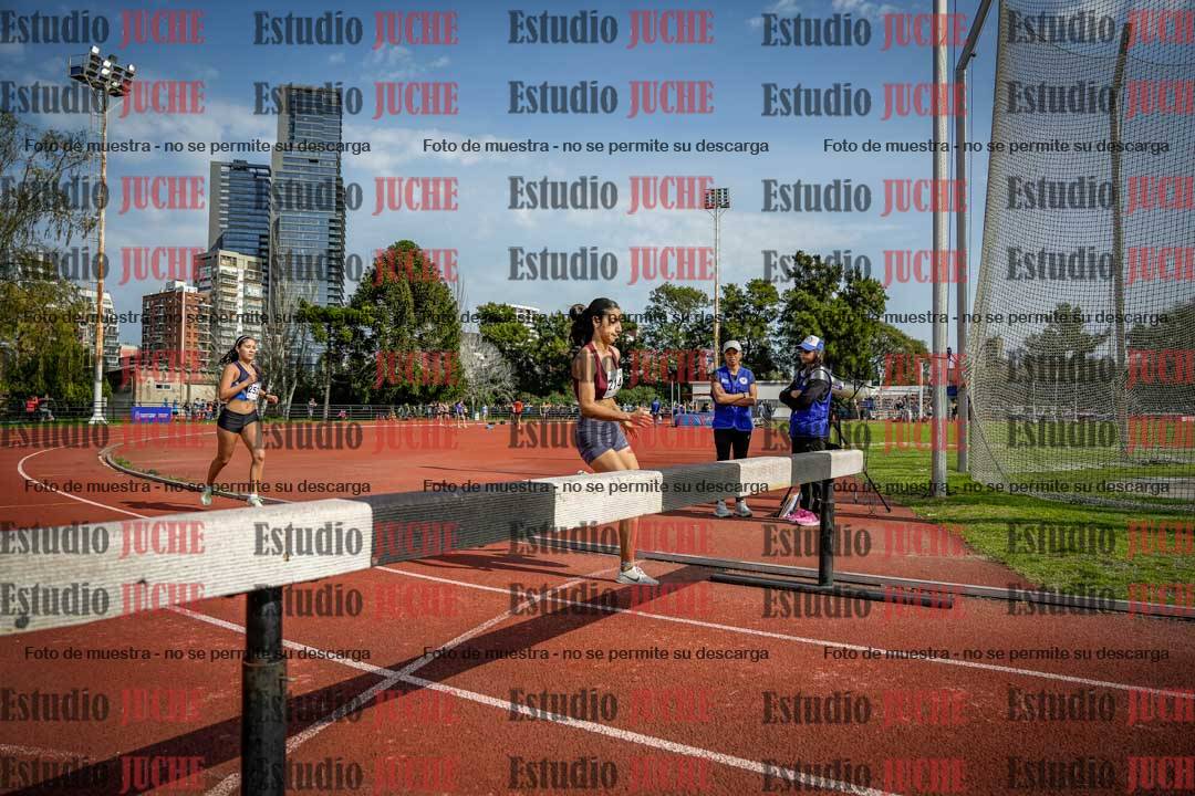Fotos de los 1500 m con obstáculos de mujeres