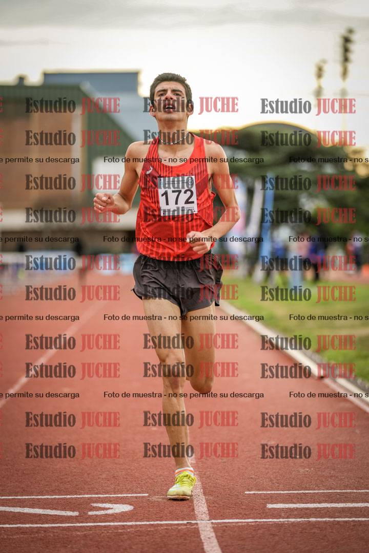 Fotos de los 2000 m con obstáculos de varones