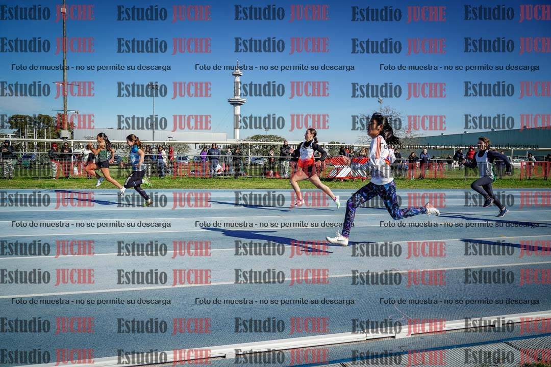 Fotos de los 80 m llanos de mujeres - U14
