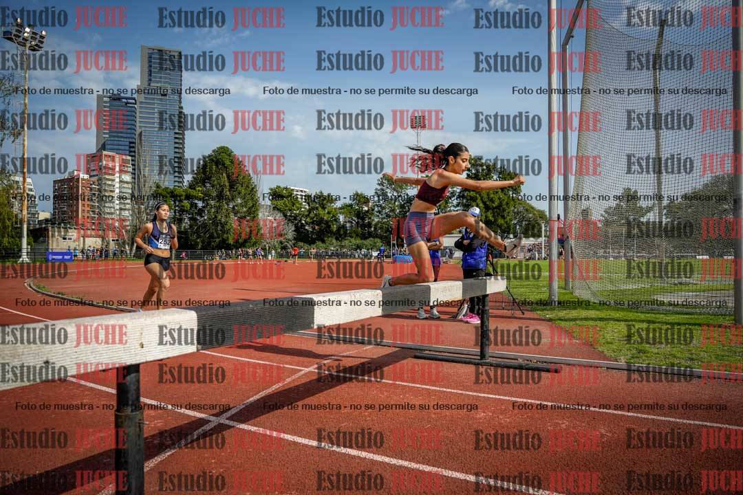 Fotos de los 1500 m con obstáculos de mujeres