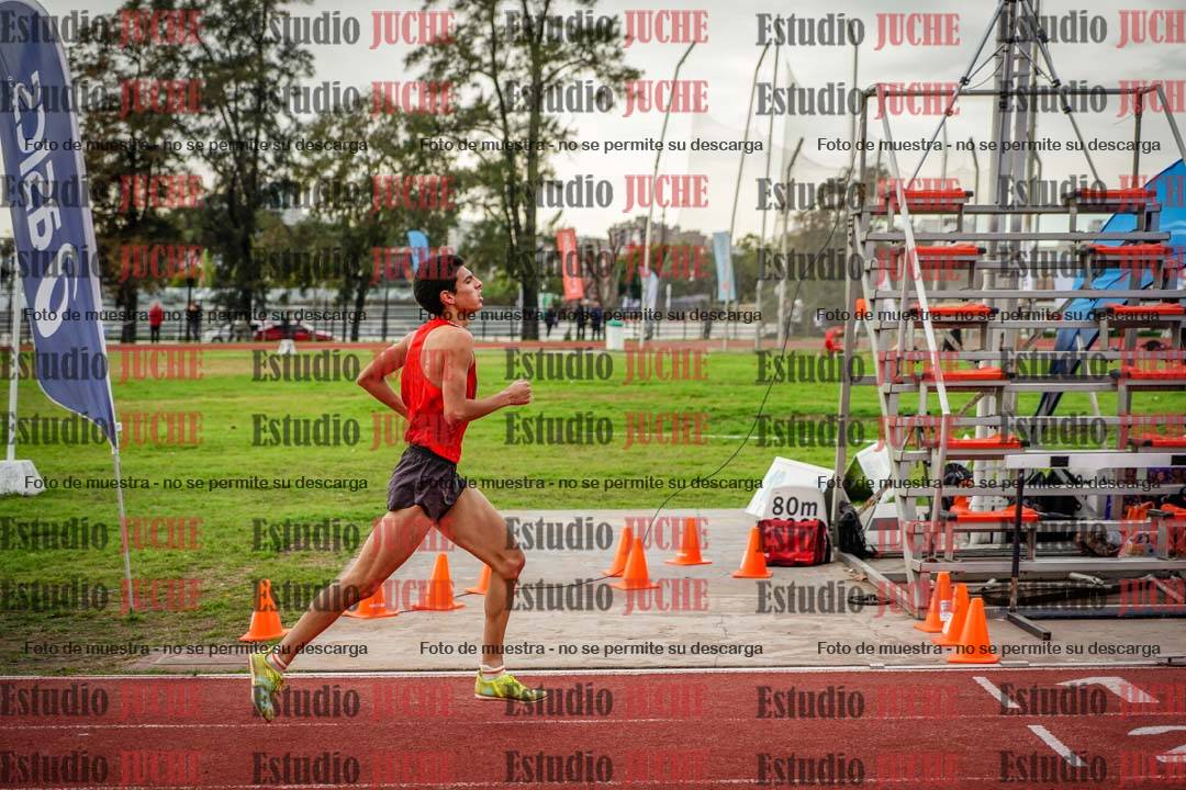 Fotos de los 2000 m con obstáculos de varones