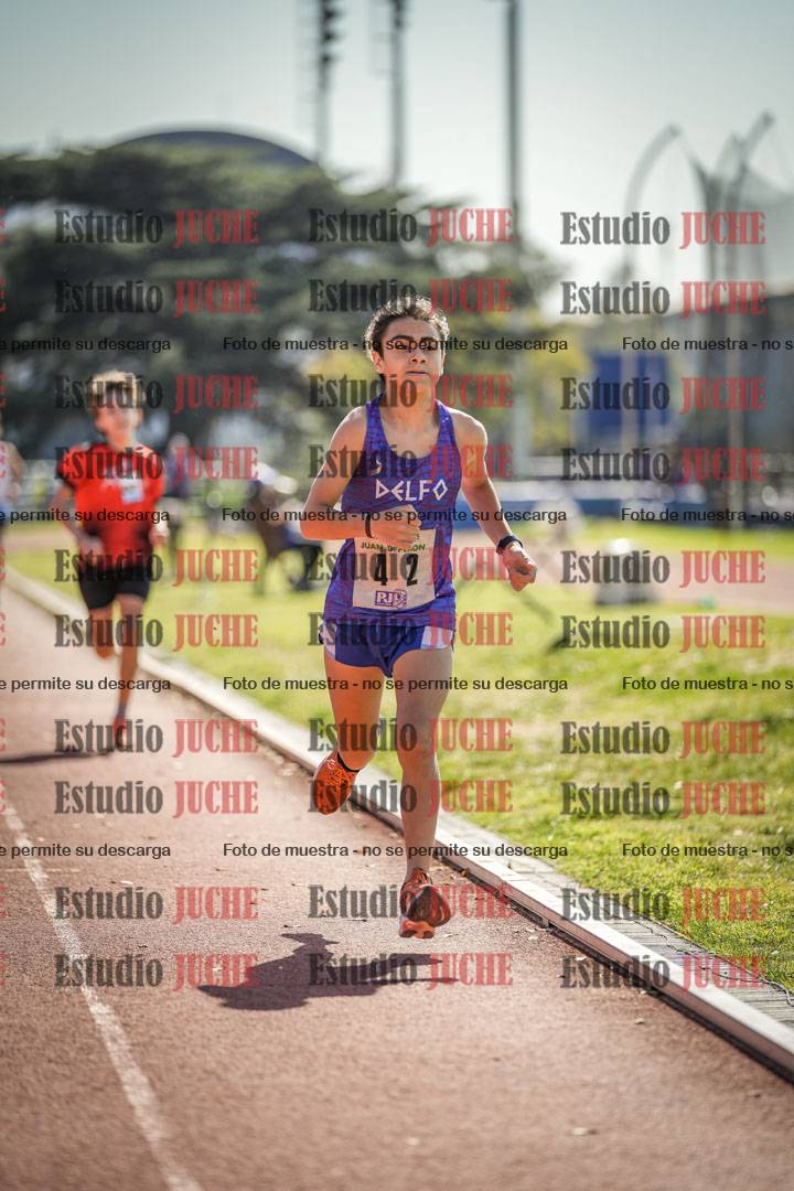Fotos de los 600 m llanos de varones - U16