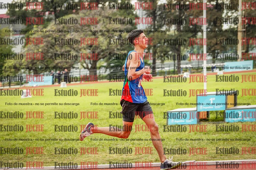 Fotos de los 3000 m con obstáculos de varones