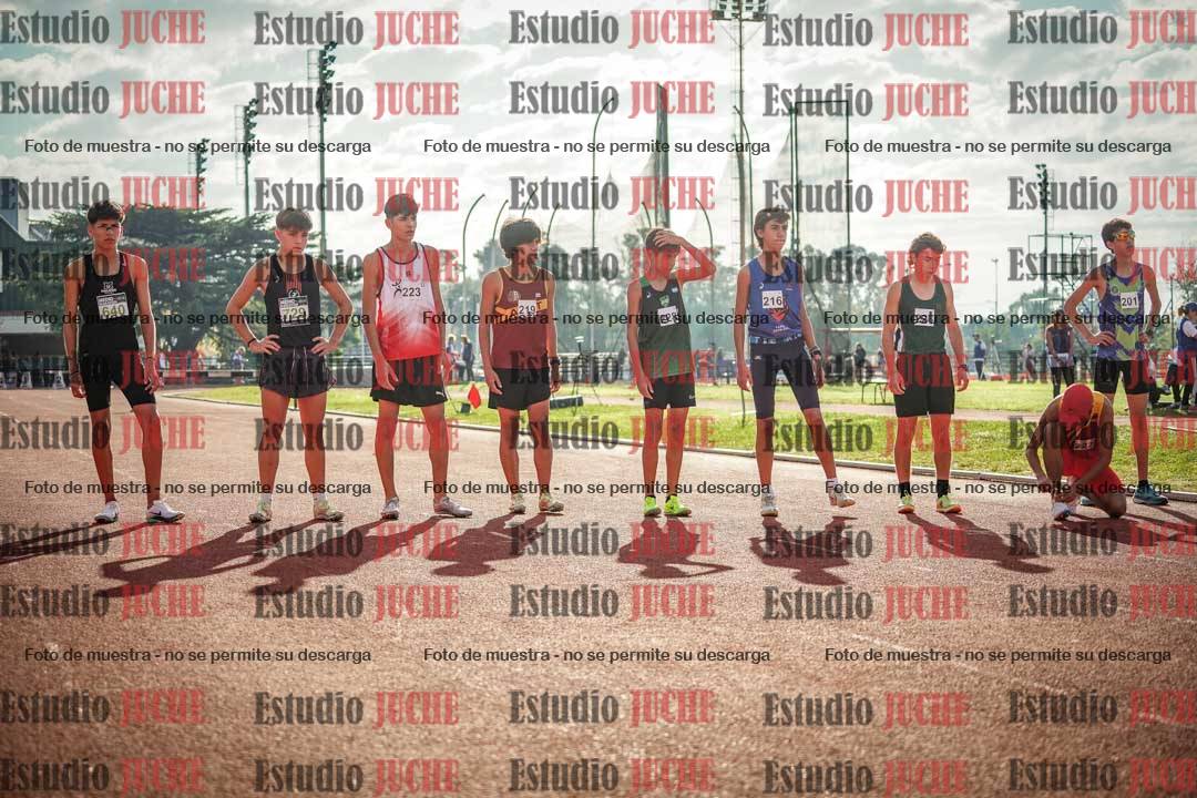 Fotos de los 2000 m con obstáculos de varones