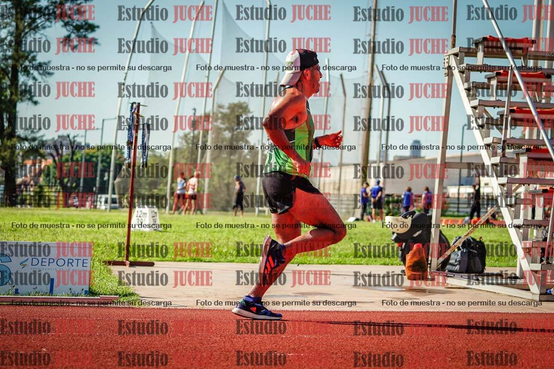 Fotos de los 3000 m con obstáculos de varones