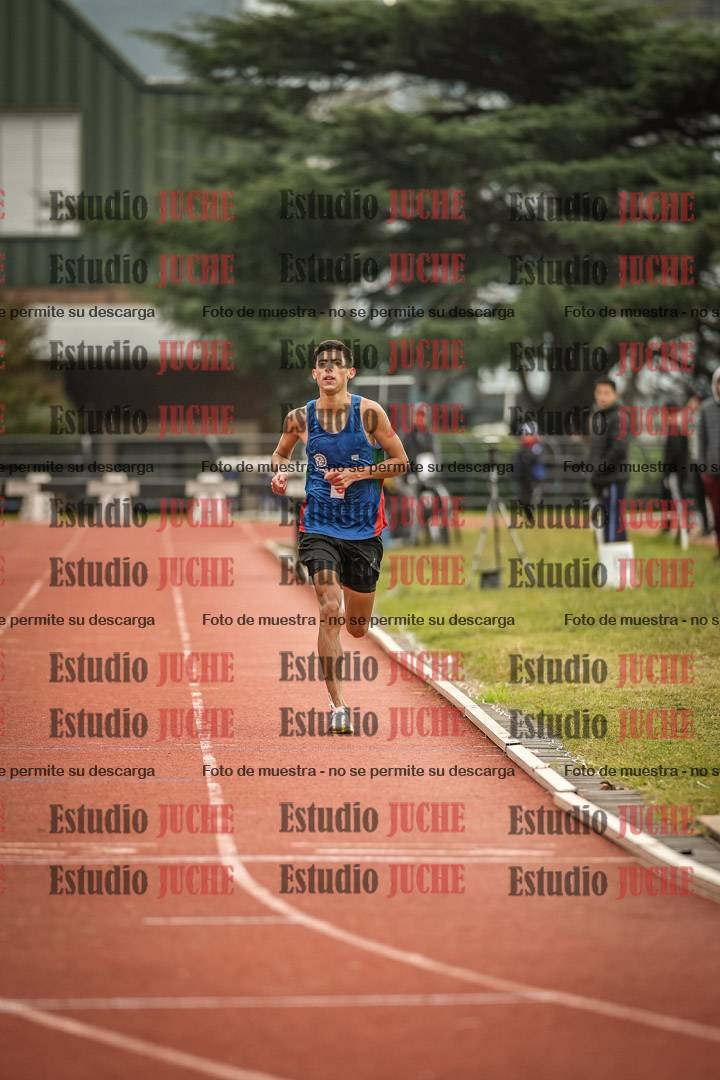 Fotos de los 3000 m con obstáculos de varones